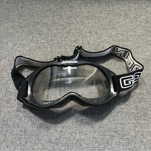 Good used condition Gordini Little G children’s ski/snowboard goggles